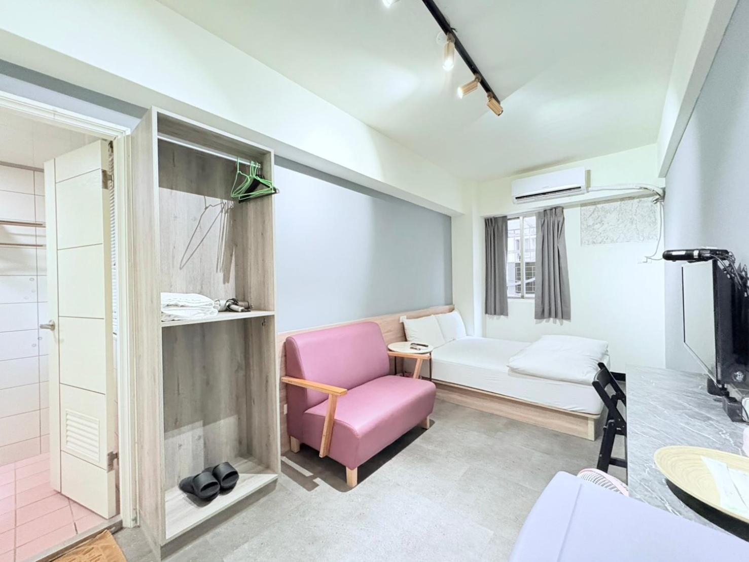 Fengjia Gift Box Homestay Taichung Exterior photo